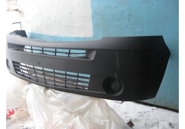 Бампер передній під противотуманки Renault Master, 03-10, 8200394563